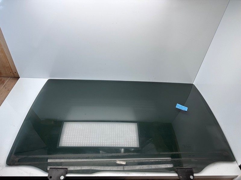 Fit Dodge Grand Caravan VW. Routan Driver Left Sliding Door Window Glass Movable