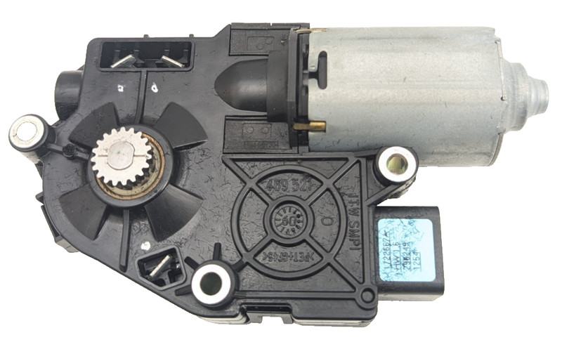 08-14 Mercedes W204 C300 C350 E550 Sunroof Sun Roof Motor 2048201442 OEM