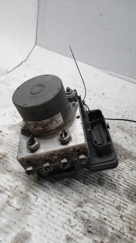 Used ABS Pump and Motor Assembly fits: 2015 Ford Taurus Assembly from 08/05/13 G