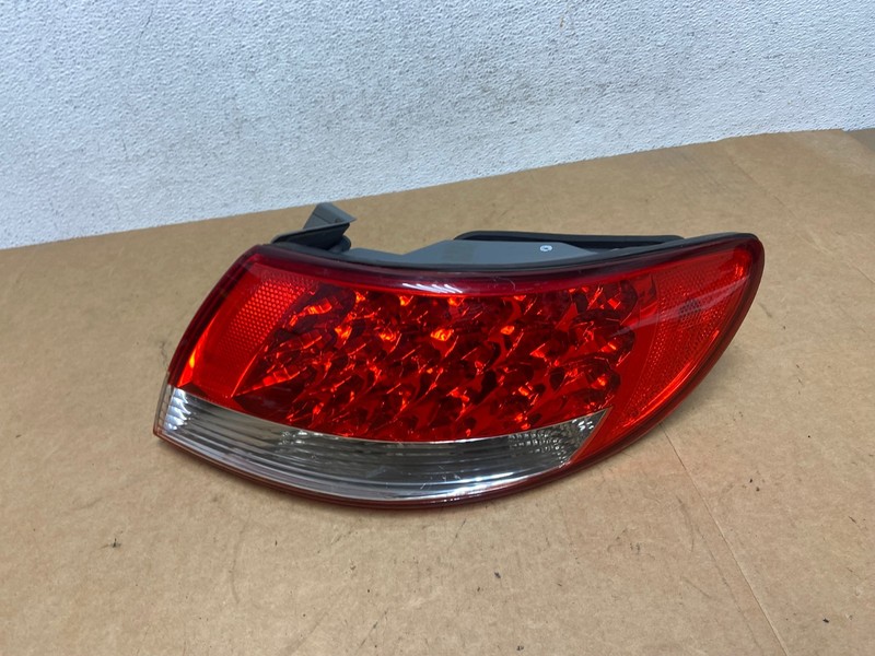 2006 2007 2008 2009 Hyundai Azera Right Passenger Tail Light Oem AE2962 LK