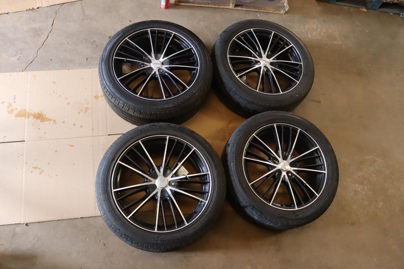 2011-2013 INFINITI QX56 QX80 WHEEL FORTE RIM TIRES R22 X8.5 GRABBER SET
