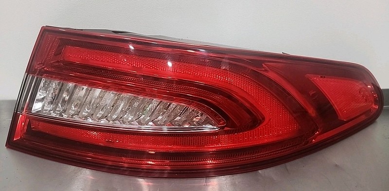 12 Thru 15 JAGUAR XF RH PASSENGER TAIL LIGHT OEM CX2318404AD LED RH Sedan