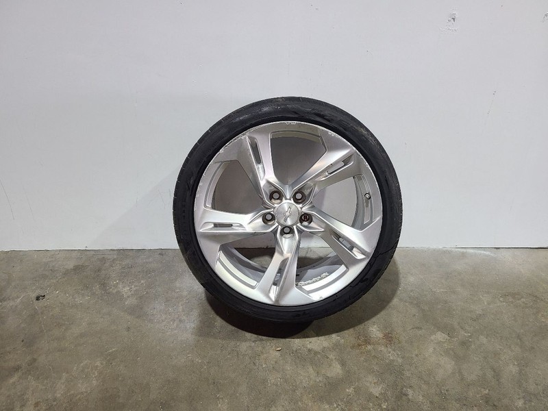 Wheel 20x9-1/2 5 Twisted Split Spoke Bright Silver Fits 19-24 CAMARO 581176