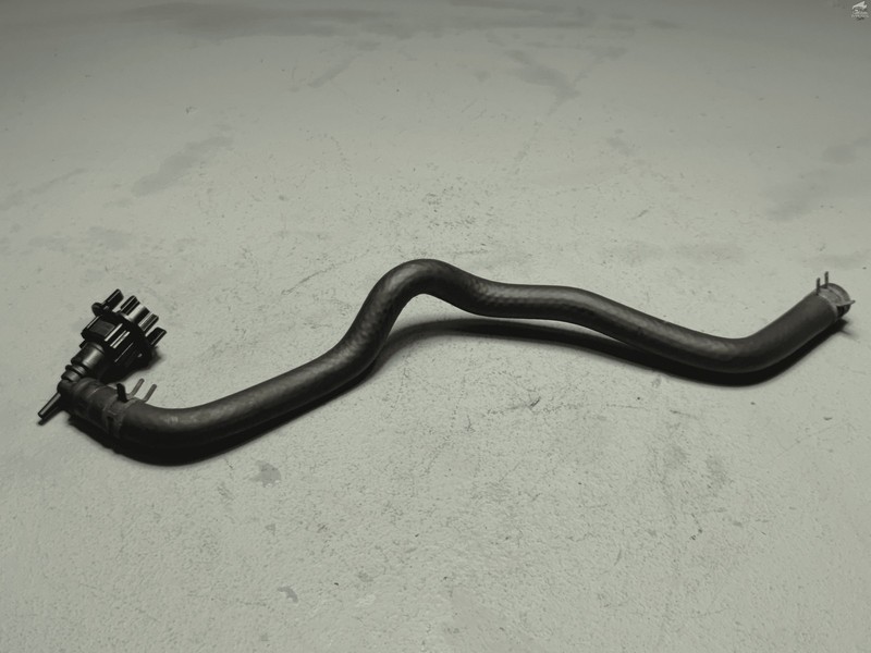 2018-2024 TOYOTA CAMRY 2.5L BRAKE BOOSTER VACUUM HOSE W/ CHECK VALVE OEM