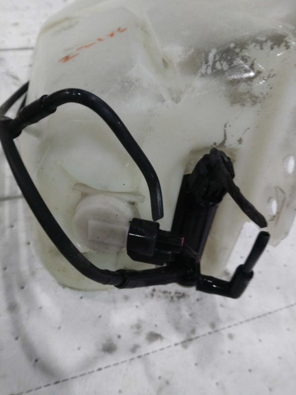 2016 Ford Expedition Washer Fluid Reservoir OEM Black 3.5L Used Part