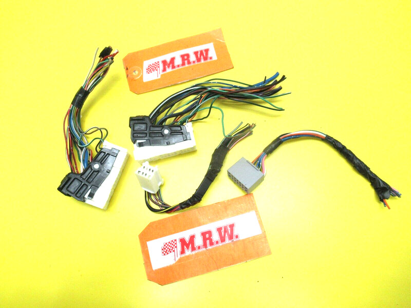 DASH FUSE BOX RELAY SWITCH WIRE PLUG PIGTAIL PANEL 2.3L ENGINE for 03-05 MAZDA 6