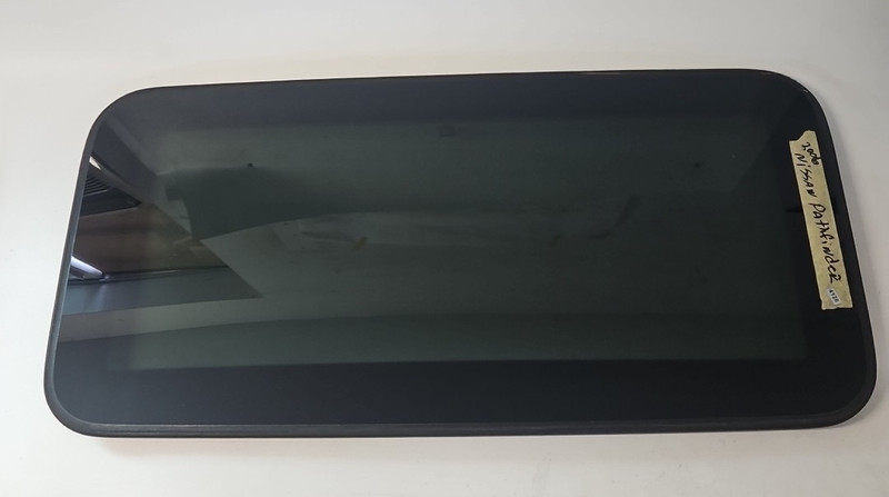 2005-2012 Nissan Pathfinder Sunroof Moonroof Window Glass OEM