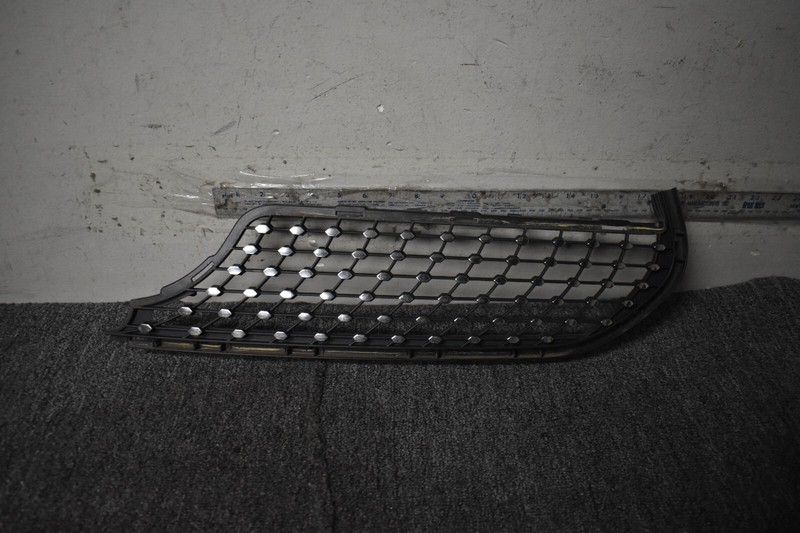 2020-2021 MERCEDES BENZ GLE450 4MATIC LEFT LOWER GRILLE FACTORY OEM