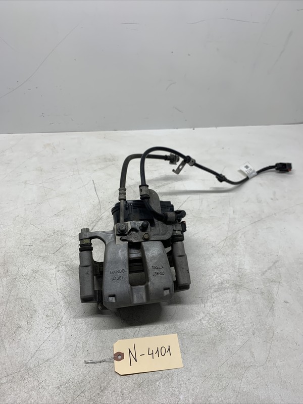 2017-2020 TESLA MODEL 3 REAR RIGHT BRAKE CALIPER 1044624-00-H 4101 U21