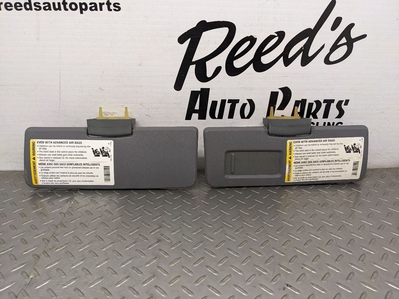 Passenger Right & Driver Left Sun Visor Fits 06-10 SOLSTICE 1169152