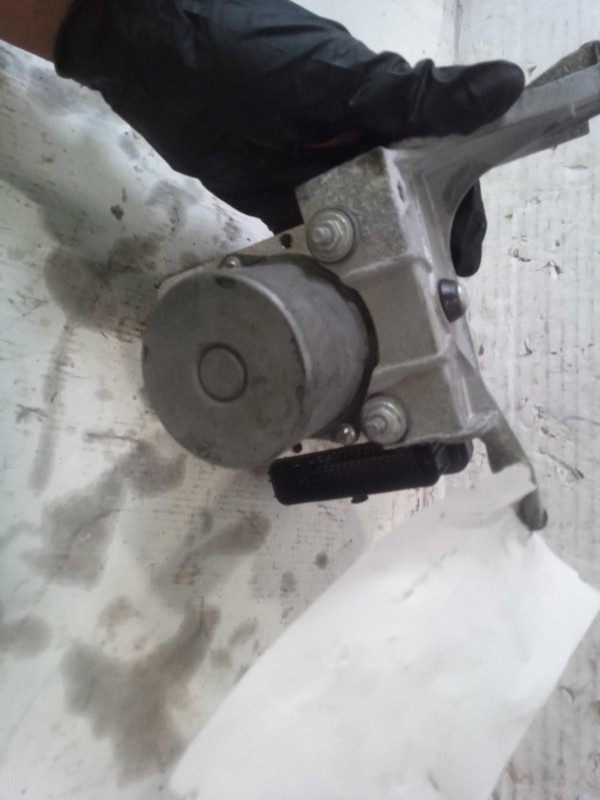 2018 Chevrolet Camaro ABS Hydraulic Assembly OEM 143K Miles Black 84166562