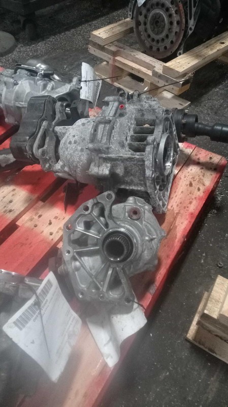 2018 Nissan Rogue Sport Transfer Case Assembly OEM 331004BB0C 108k Miles