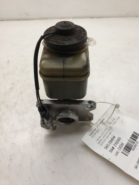 93-98 TOYOTA LAND CRUISER 8CYL 4X4 BRAKE MASTER CYLINDER ASSEMBLY