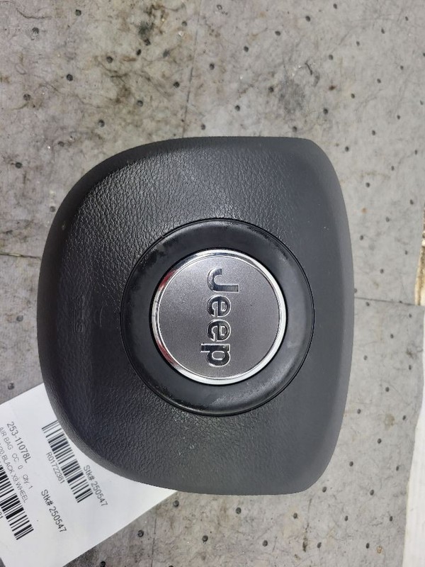 Driver Wheel Mounted Air Bag Wk Body Fits 19-22 GRAND CHEROKEE 1722381