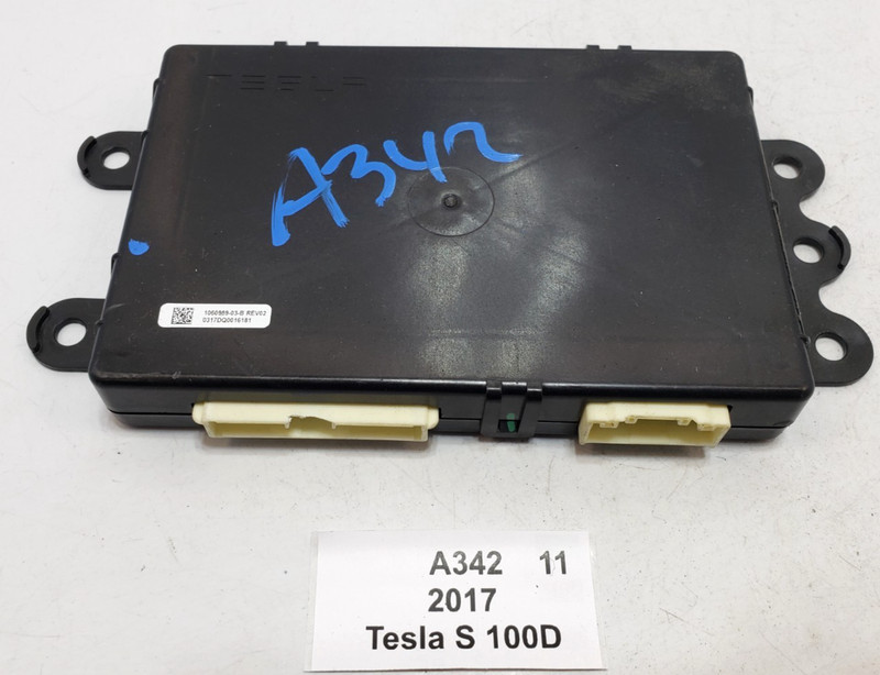 ✅ 16-20 OEM Tesla Model S Air Suspension Computer Control Module NOTE*
