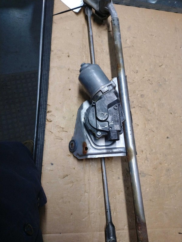2008 Jeep Grand Cherokee Wiper Motor OEM 68040580AA 131k Miles LHD
