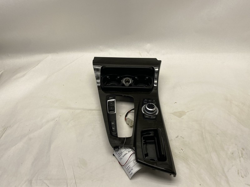2011-2013 BMW 550I F10 CENTER CONSOLE MEDIA IDRIVE & TRACTION CONTROL SWITCH OEM