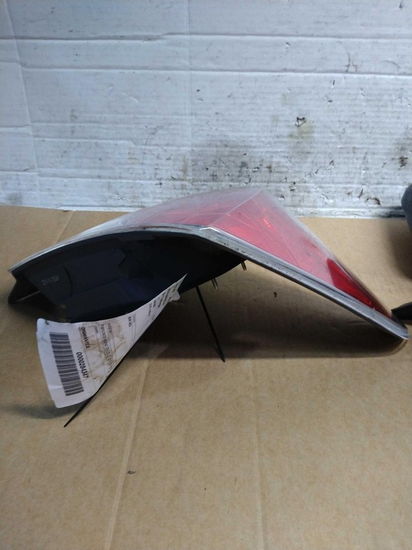 Used Right Tail Light Assembly fits: 2016 Subaru Impreza 2.0L Sdn Right Grade A