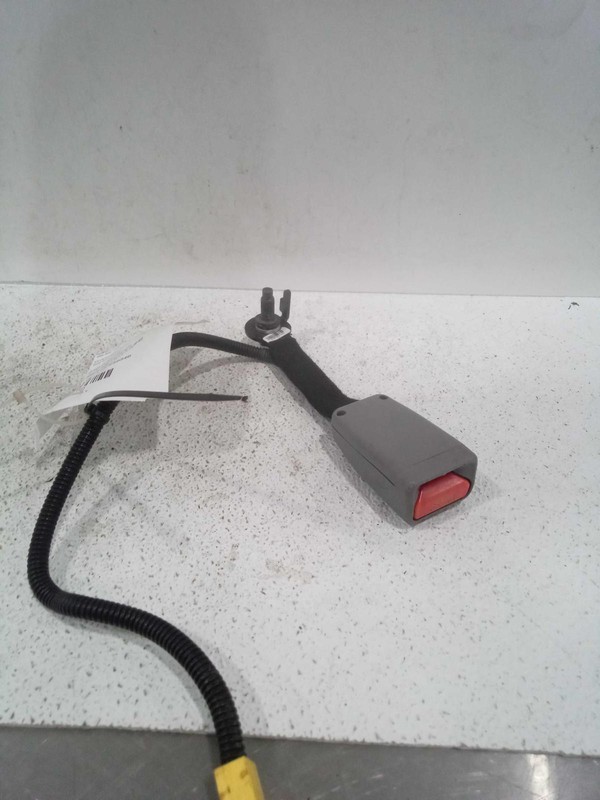 2014-2015 KIA SORENTO OEM Grey Seat Belt, Passenger Buckle, 140k Miles