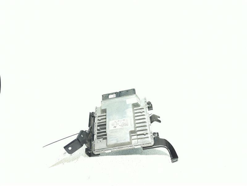 2017 Hyundai Santa Fe Engine Control Module ECM OEM 2.4L 88000 Miles Blue