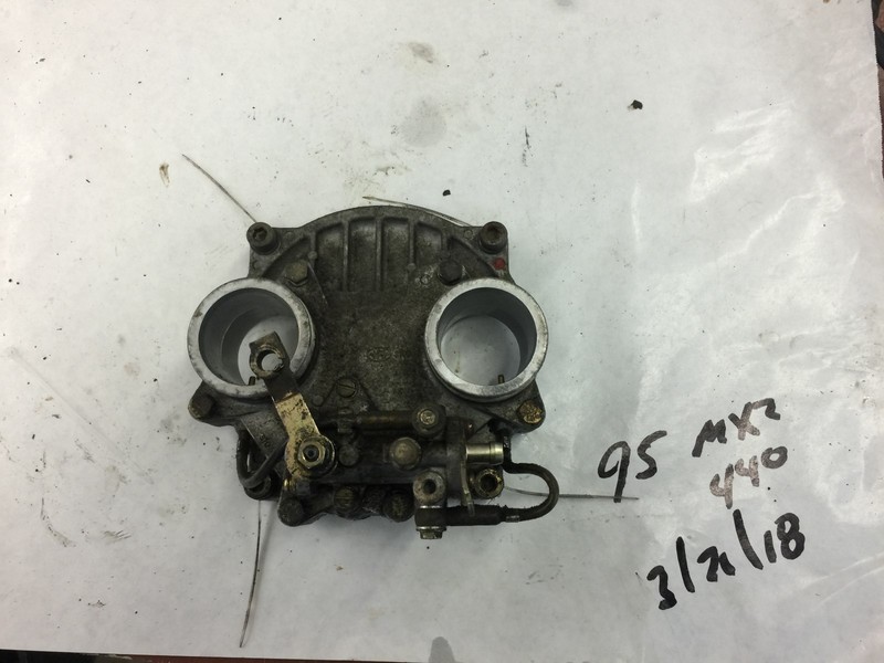 Ski-doo MXZ 440 L/C Rotary Valve Cover Assy 420810481 '95+