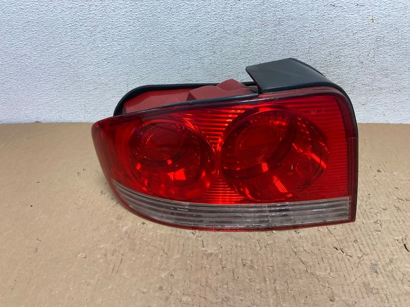 2002 to 2005 Hyundai Sonata Left Driver Lh Side Tail Light Oem AD8851 LK