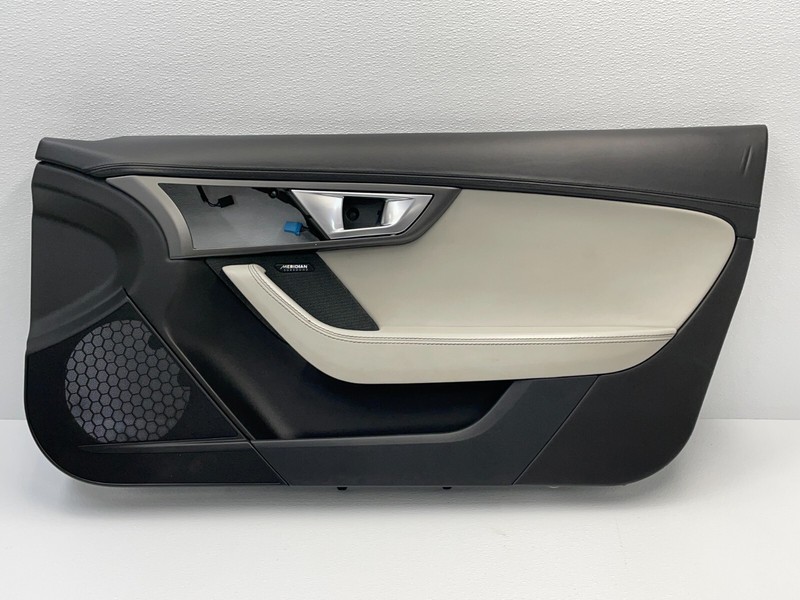 15 16 17 Jaguar F Type X152 Front Right Passenger Interior Door Panel 1447 OEM