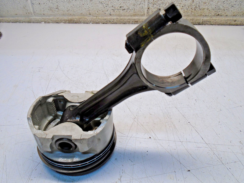 M4 Mercruiser Volvo Penta 3.0 Piston & Connecting Rod 14096629 3853340
