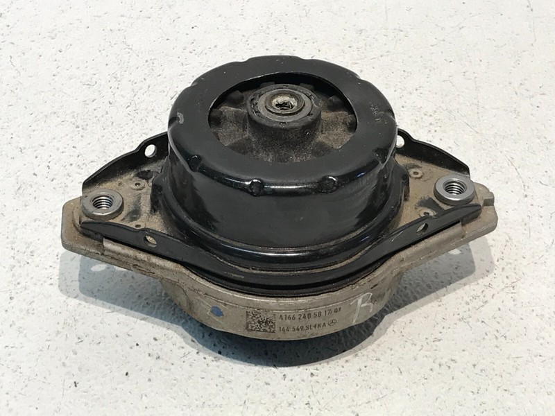 12-19 Mercedes ML350 Engine Motor Mount Support Right Passenger OEM A1662405817