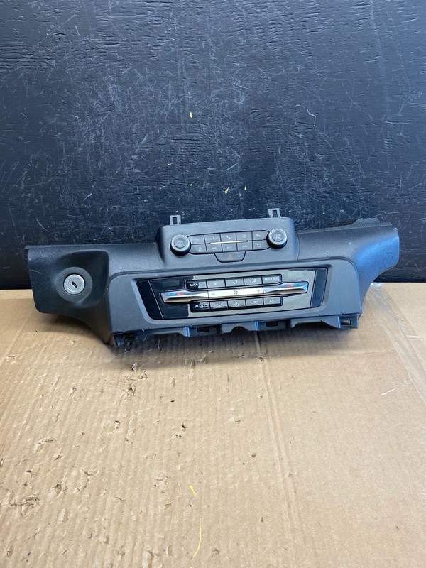 2020 to 2023 Ford Explorer Radio Climate Control Panel Trim Oem AD2327 DG