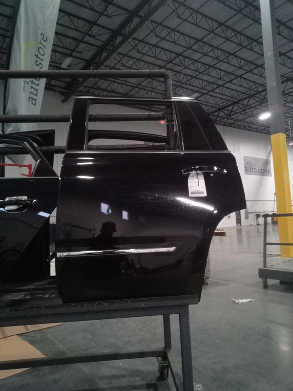 GMC Yukon 2017 Left Rear Door BLACK 576098 4290