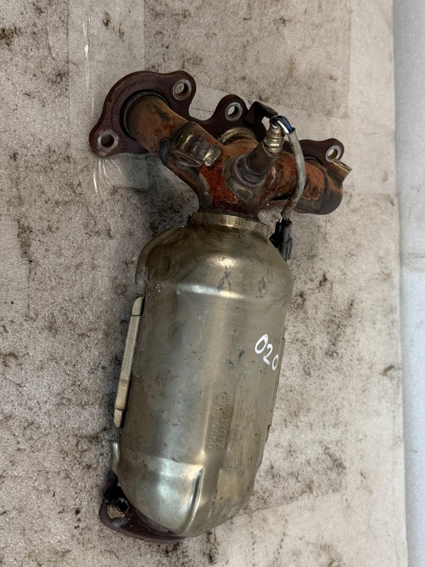 2006 LEXUS ES330 REAR EXHAUST MANIFOLD OEM #020 112K MILES