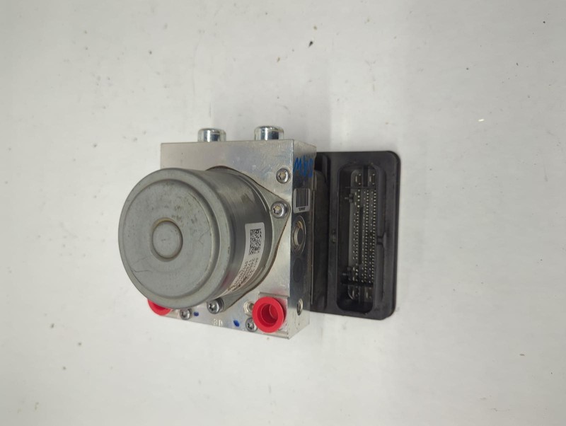 2017 ACADIA Anti-Lock Brake actuator pump assembly 6k miles OEM 17