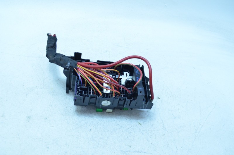 12-19 VOLKSWAGEN BEETLE 2.5L ENGINE FUSE RELAY BOX OEM