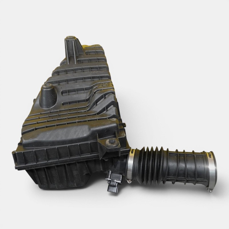 2019-2021 CHEVROLET BLAZER 2.5L AIR INTAKE CLEANER FILTER BOX HOUSING 23323954