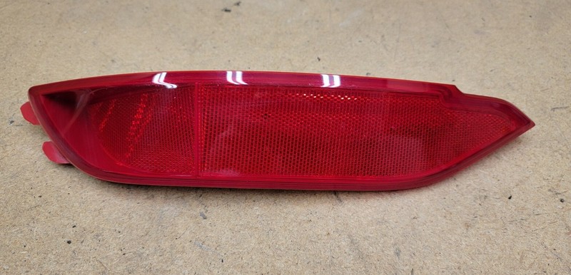 2016 2017 2018 HYUNDAI TUCSON REAR BUMPER LEFT LH TRIM REFLECTOR OEM *