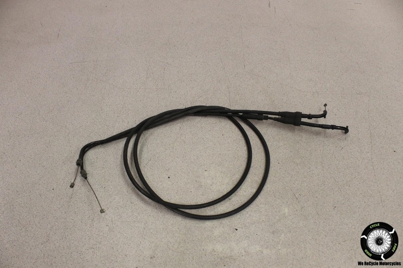 2002 Triumph Daytona 955i THROTTLE CABLES LINES PAIR 955 02