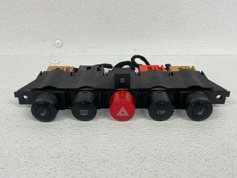 ⭐2001-2006 AUDI TT CENTER DASHBOARD CONTROL SWITCH ASSY OEM LOT2305