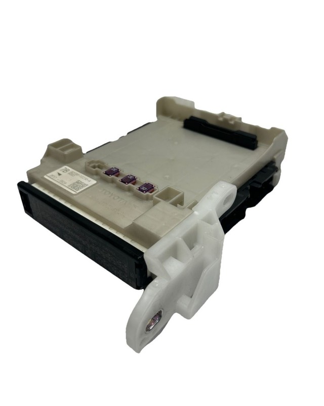 2022 Toyota Corolla body control bcm module unit assembly