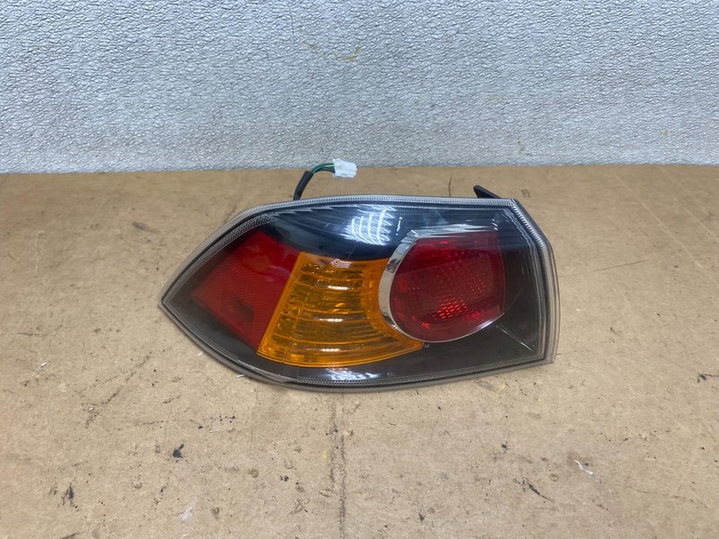 2008-2015 Mitsubishi Lancer Evo 10 X Left Driver LH Tail Light OEM X5682 DW