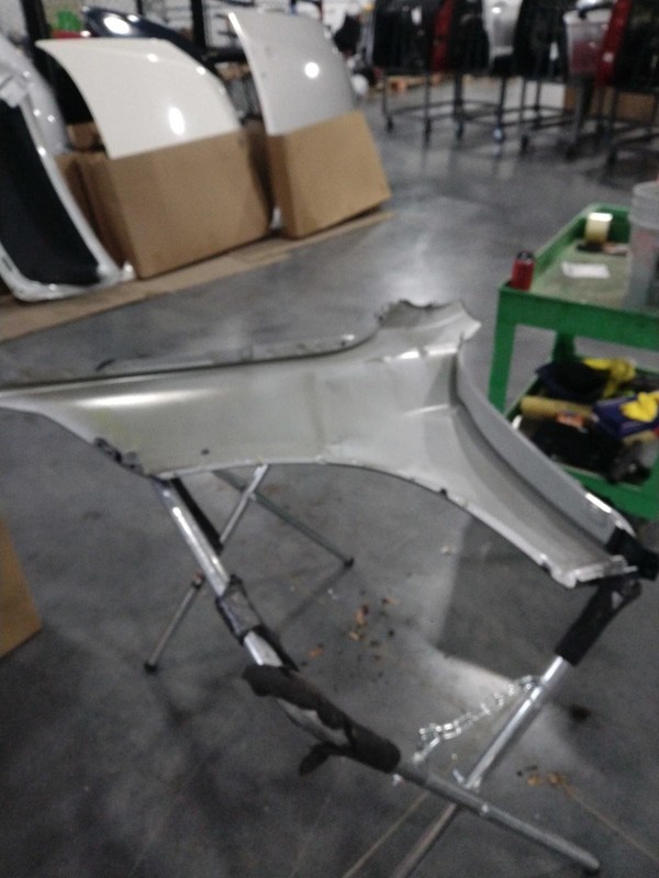 2016 BMW X1 Right Fender Silver Used Good Condition OEM Part NJ25-22898-575583