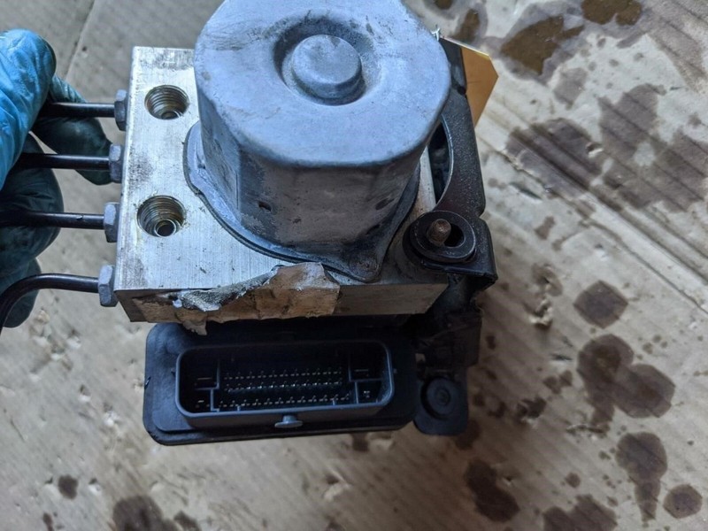 ABS Anti-Lock Brake Pump 2013 Lincoln MKT DA83-2C405-A 2014