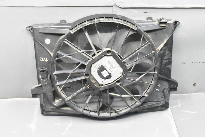 03-12 Mercedes R230 SL550 SL500 Engine Motor Cooling Radiator Fan Assembly OEM