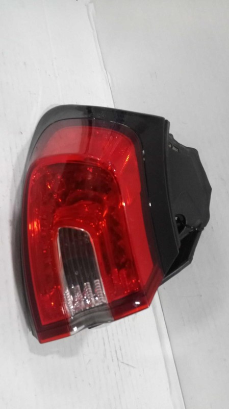 2016 Jeep Cherokee Left Tail Light Assembly Green OEM 76000 Miles