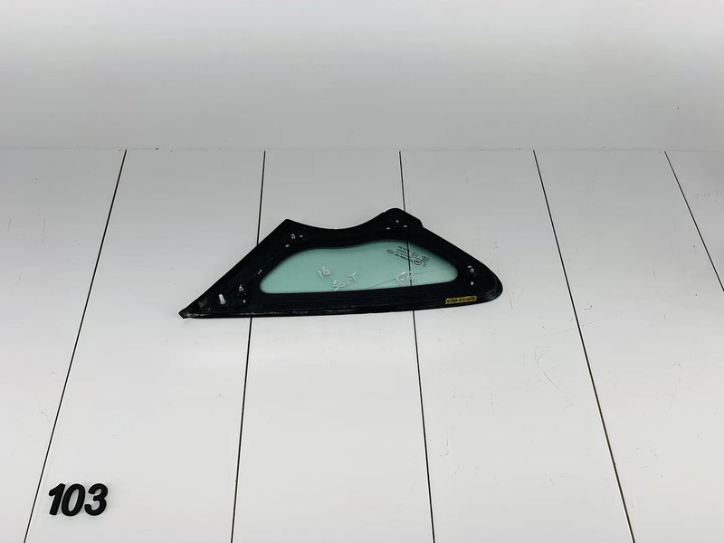14-18 KIA FORTE FRONT RIGHT PASSENGER SIDE DOOR QUARTER WINDOW GLASS OEM