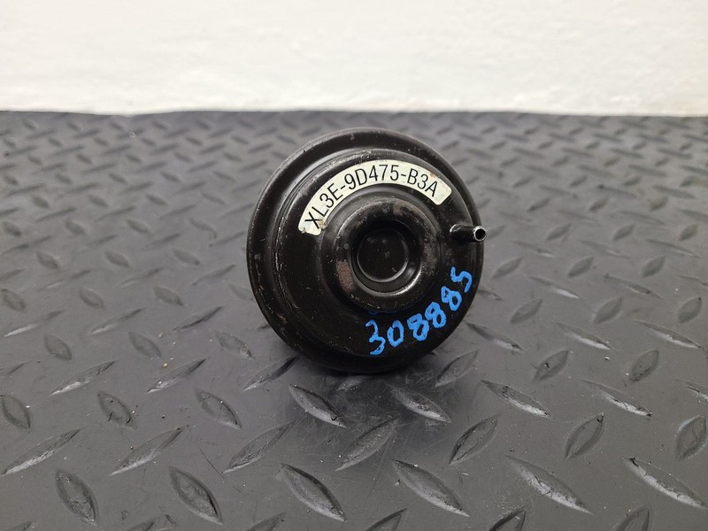 99-03 Ford E150 E250 4.2L EGR Valve OEM XL3E-9D475-B3A
