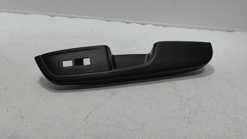 2016-2022 Honda Pilot Front Passenger Side Door Armrest & Switch Bezel Panel OEM