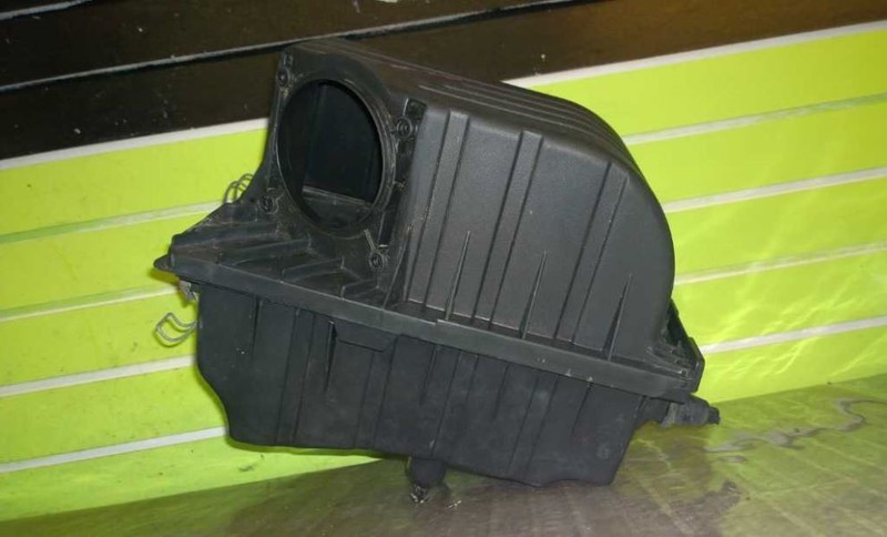 04 AVIATOR 4.6L AT AIR CLEANER OEM 1479-23