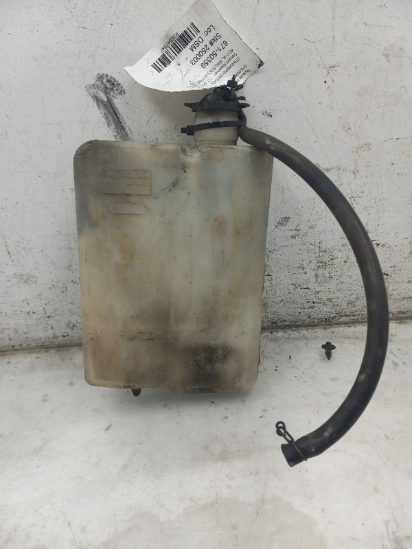 96 97 98 99 00 01 02 TOYOTA 4 RUNNER SR5 3.4L COOLANT RESERVOIR