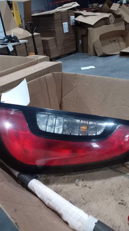 2015 KIA SOUL Right Tail Light Assembly Grey OEM 66569 Used 82K Miles